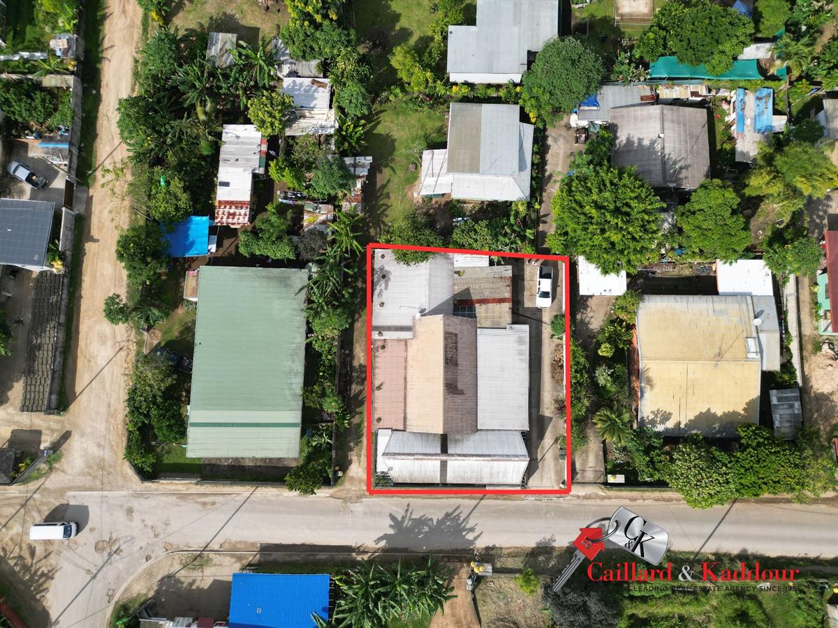 Versatile Commercial Property in Excellent Condition with Exceptional Business Potential, photo 2 of 16