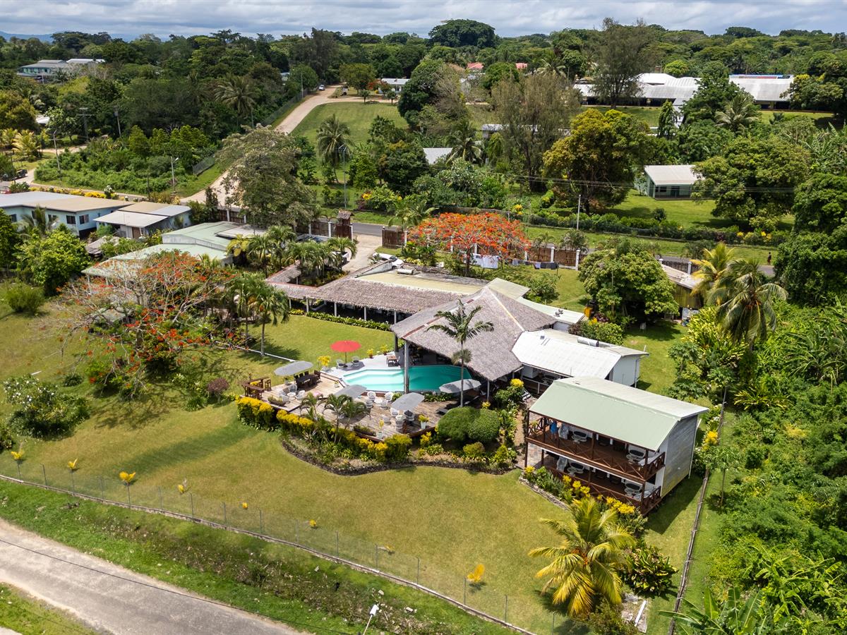 Deco Stop Lodge for Sale!, photo 2 of 10