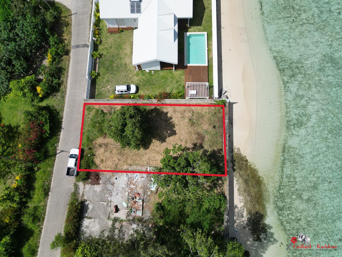 Prime Absolute Waterfront Land – Exclusive Development Near Port Vila, photo 2 of 8